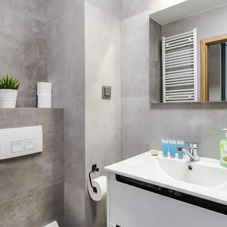 Nasypowa Spacious By Bookinghost アパート *