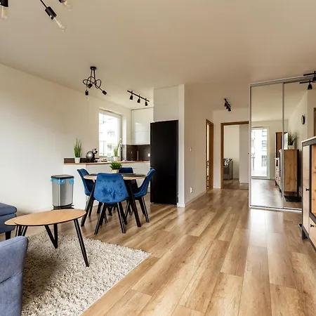 Nasypowa Spacious By Bookinghost Apartment