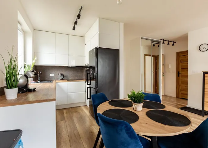 Nasypowa Spacious By Bookinghost